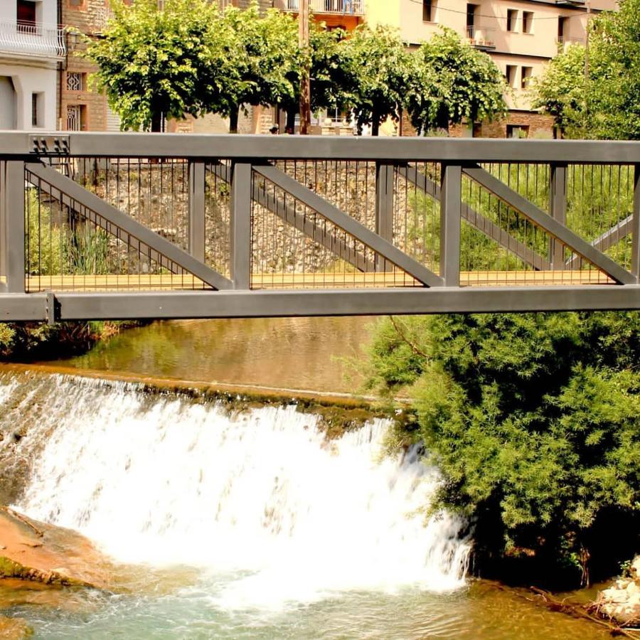 Hostal Fonda Cerdanya La Pobla de Lillet Exterior foto
